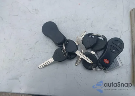 2000 Dodge Grand Caravan Se from USA, damaged, VIN 1B4GP44G9YB780084